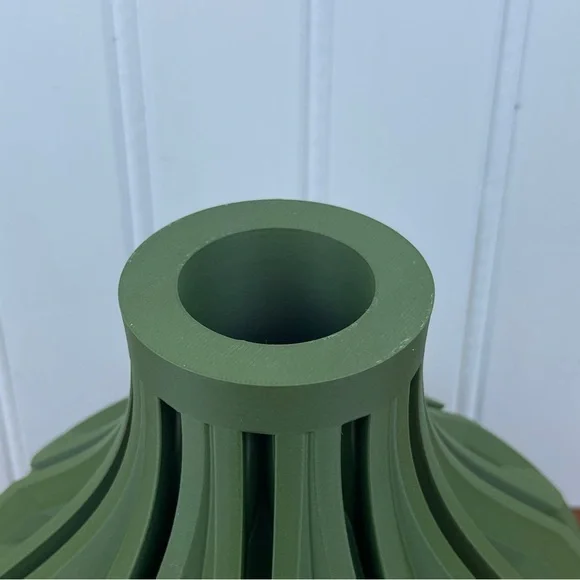 Modern Minimalist Flower Vase, The Linse Short Vase - Picture 4 of 8